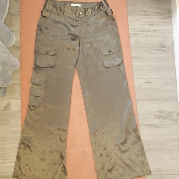 Green Silk Pants - Picture 4 of 7